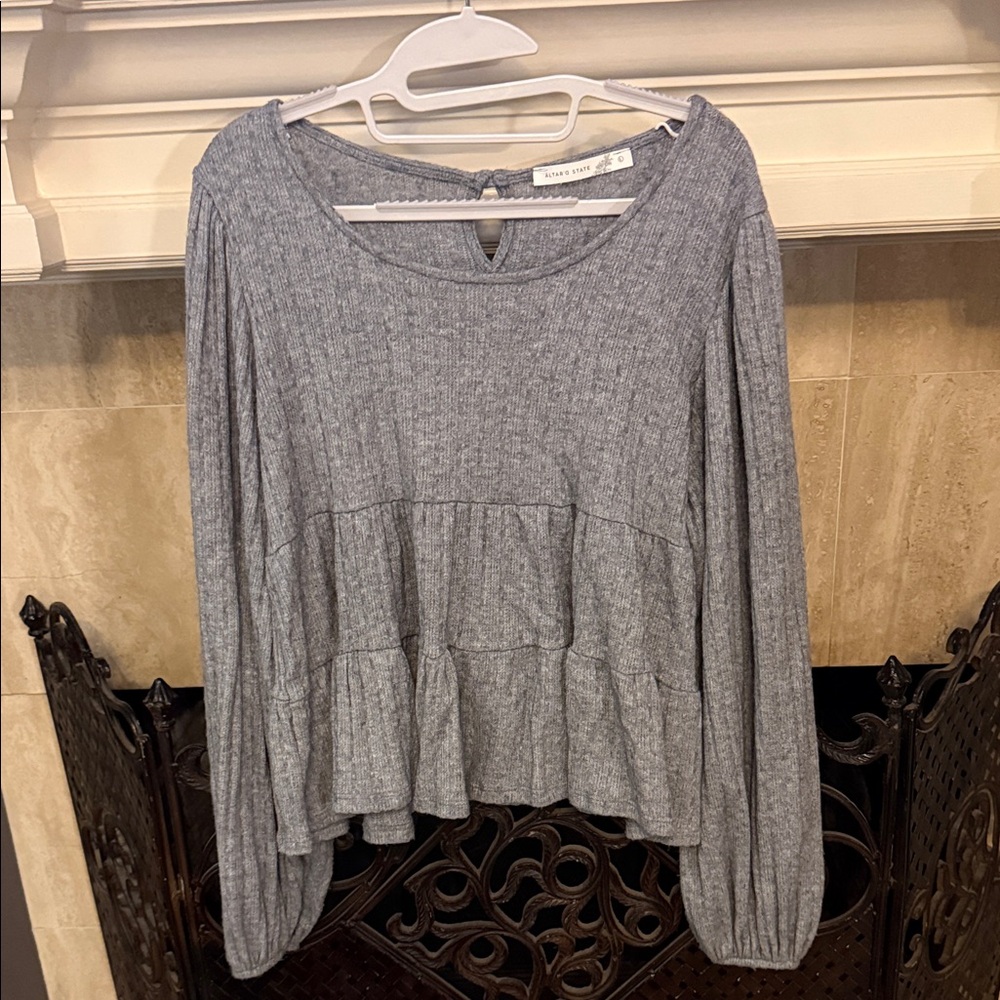 Altar’d state Heather Gray ruffle Blouse large